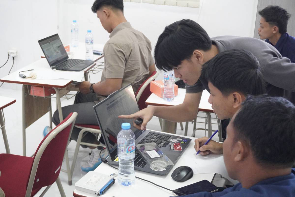 Training dan Sertifikasi Fiber Optik Sidoarjo 11-13 Mei 2026 - Foto 9