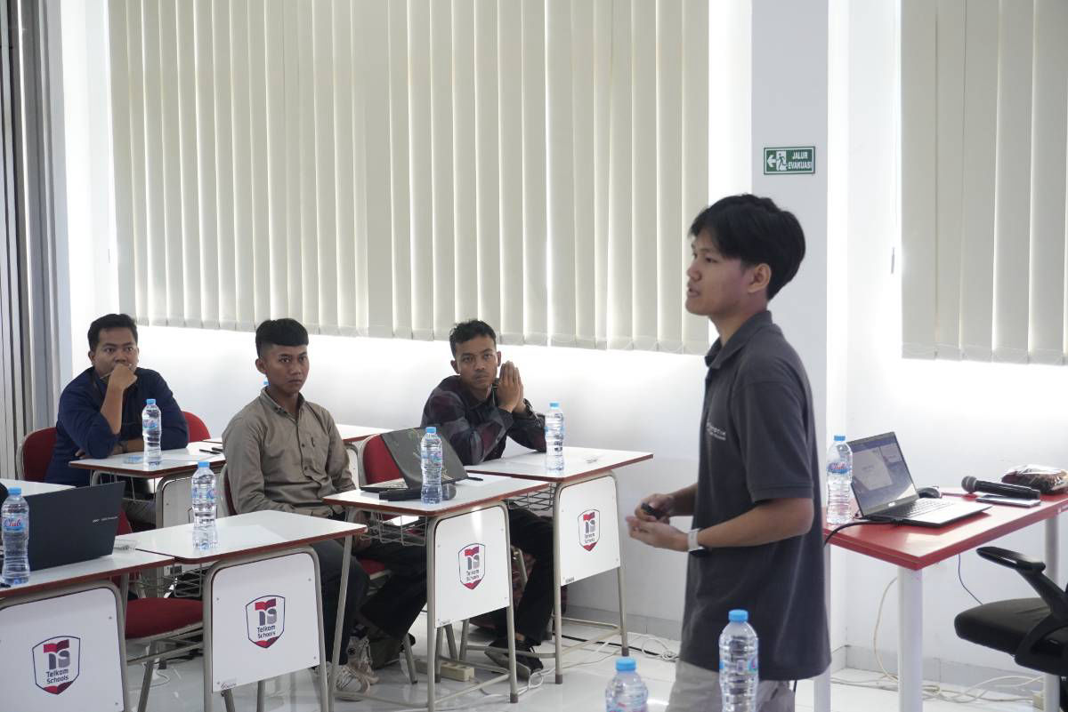 Training dan Sertifikasi Fiber Optik Sidoarjo 11-13 Mei 2026 - Foto 7
